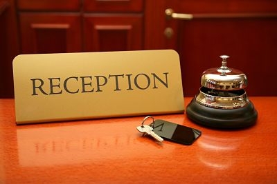 Cómo ser recepcionista de hotel