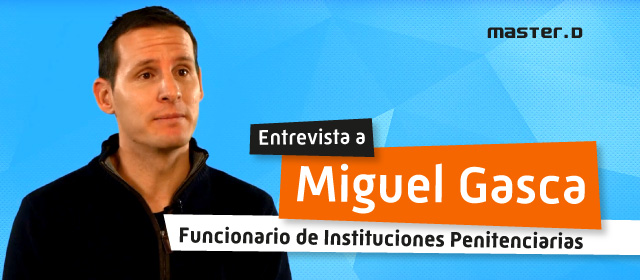 Qué hace un funcionario de prisiones