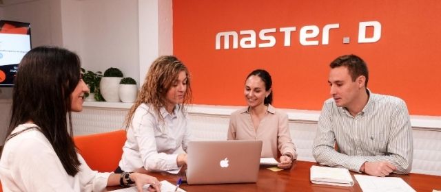 Compra MasterD y KKR