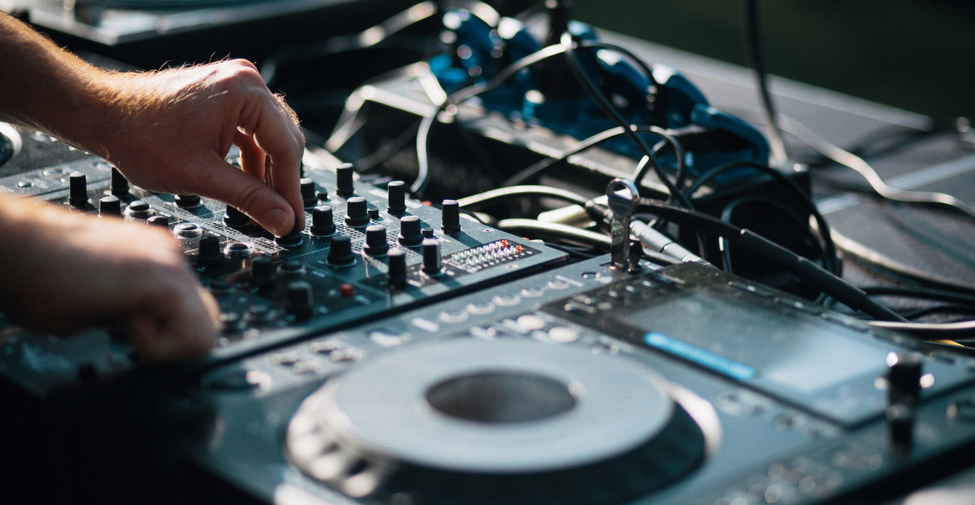 Tarifas y salario de un DJ en España: guía actualizada