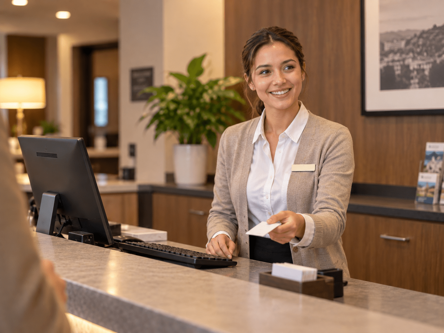 ¿Cuánto cobra un recepcionista de hotel en España en 2026?