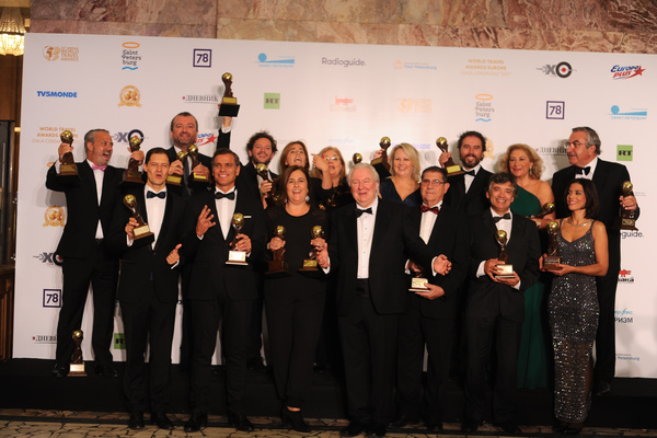 Representantes das entidades Portuguesas que saíram galardoadas dos World Travel Awards