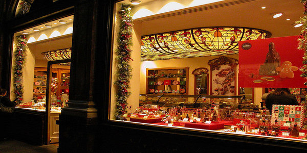 Cómo decorar un escaparate en Navidad con éxito?