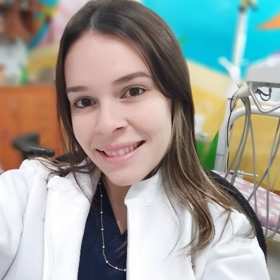 Master D Porto - Aixa Coraspe já trabalha como Assistente Dentária