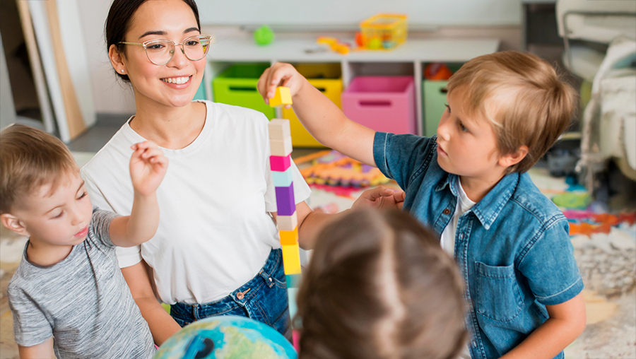 cosa studiare per diventare assistente all'infanzia