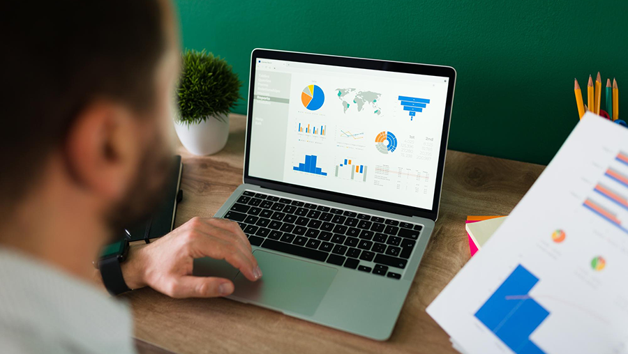 digital marketing specialist stipendio