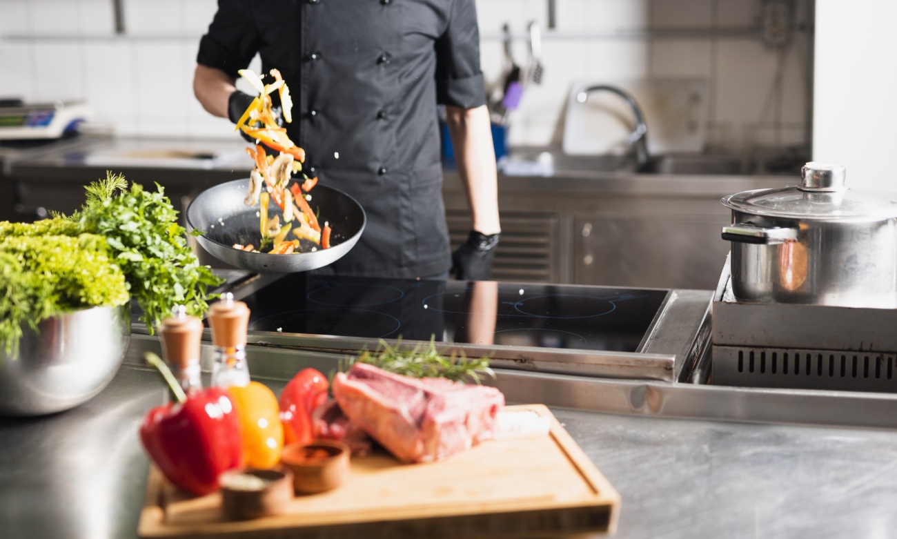 Quanto guadagna un cuoco in Svizzera? Gli stipendi medi di uno chef Magazine CEF